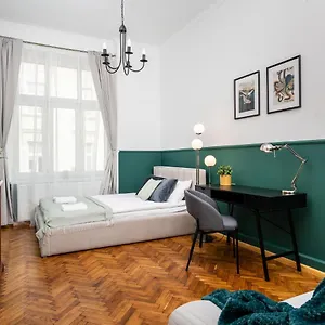 https://classic-apartment-in-the-old-town_newly-renovated.krakowhotelspoland.com