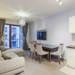 https://apartment-oldtown-with-river-view-from-balcony.gdanskhotel.org