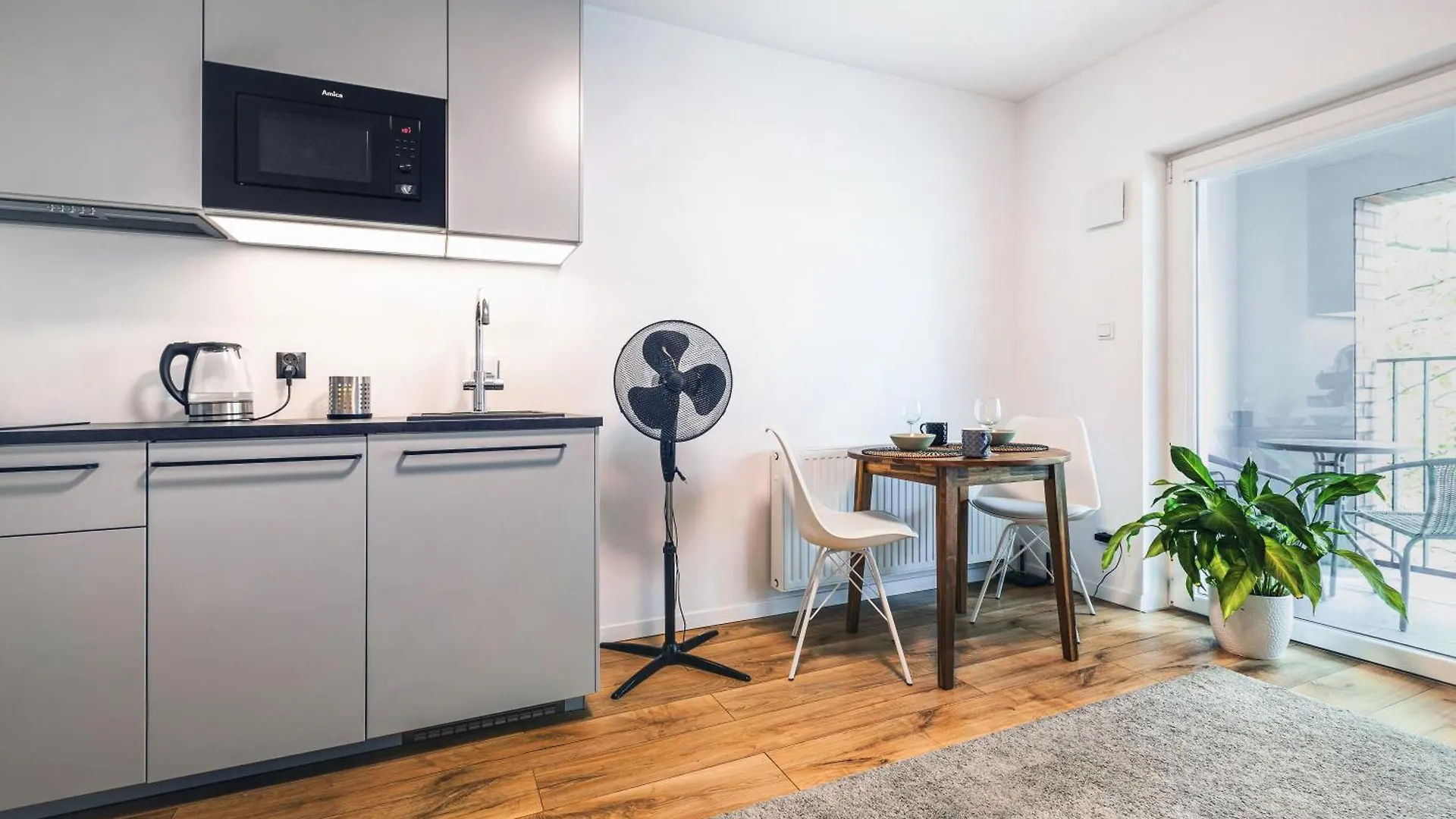 Komfort Z Balkonem I Parkingiem W Centrum Wroclawia Apartmán